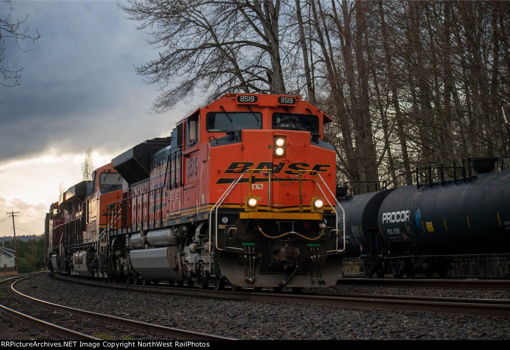 BNSF 8519